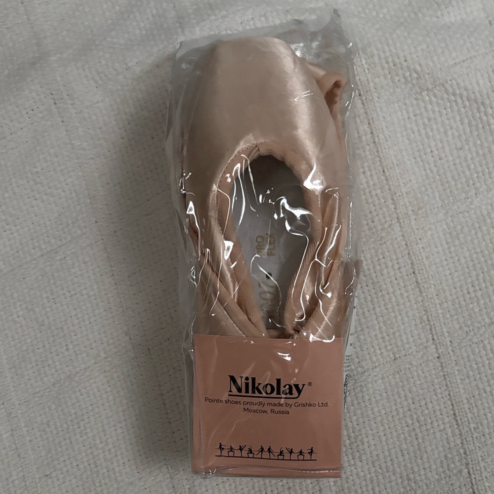 Nikolay Women's Ballet Pointe Shoes - Never worn